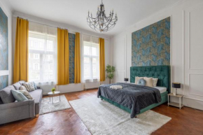 Majestic Central Residence on the Joseph Boulevard